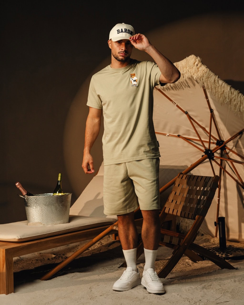 T-shirt con ricamo sul petto Filou CLXIX.